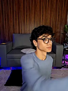 Phillicious   online show from February 2026 06:48:02 AM