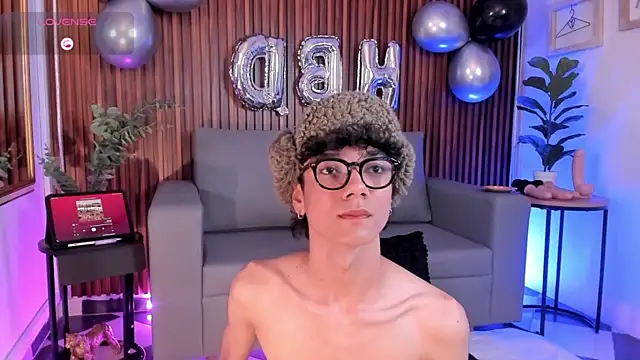 Phillicious   online show from February 2026 09:46:01 PM