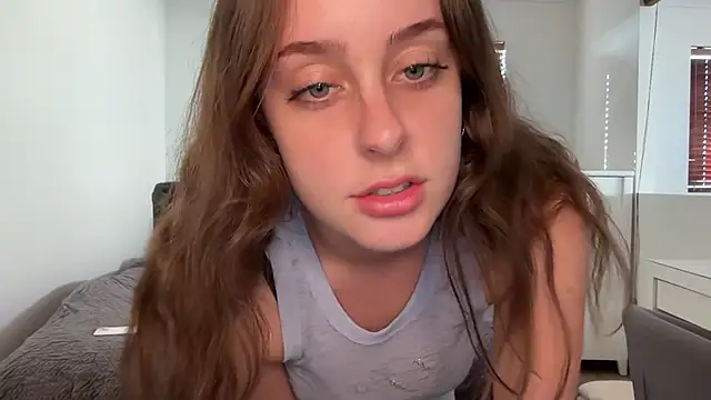 Snapshot of julietmills chatting on October 2025 08:39:02 PM julietmills online show from October 2025 08:39:02 PM