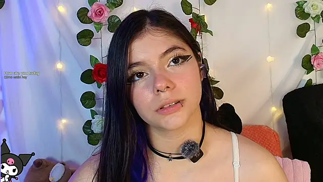 cutee andrea online show from April 2026 03:32:02 AM