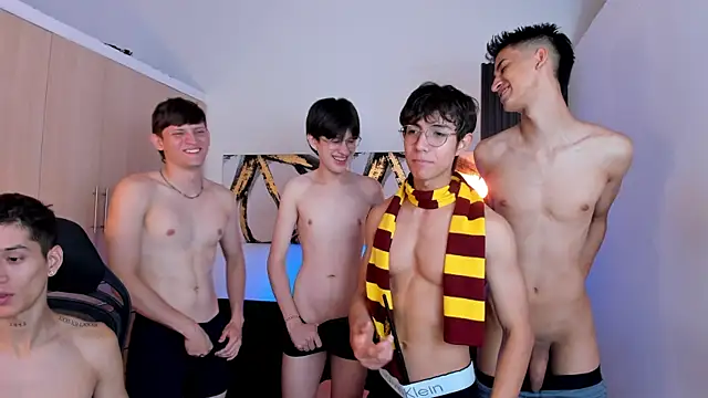 Snapshot of Rude_BoysW chatting on October 2025 08:32:01 PM Rude BoysW online show from October 2025 08:32:01 PM