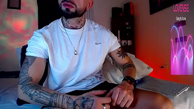 Edwardjonnes online show from May 2026 01:45:02 AM