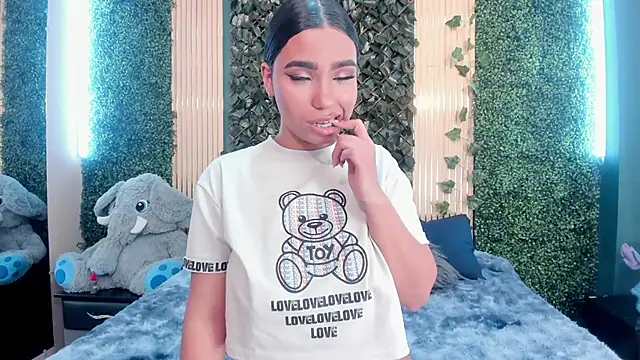 KhateAndersson online show from December 2025 08:50:02 PM