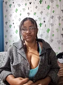 Snapshot of Avannay chatting on September 2025 12:33:02 AM Avannay online show from September 2025 12:33:02 AM