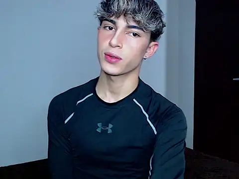 john vichenso online show from October 2025 10:30:02 PM