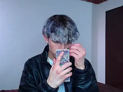 john vichenso online show from November 2025 09:04:01 PM