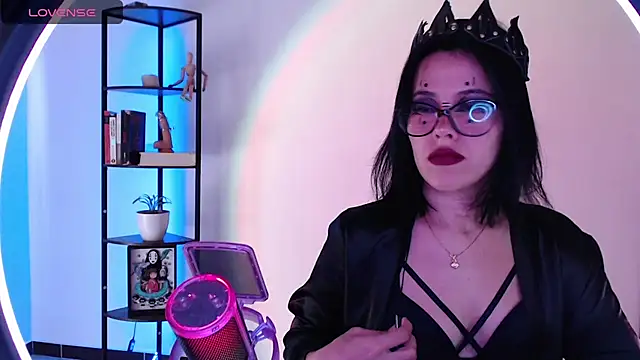 Snapshot of girldom chatting on October 2025 04:30:02 PM girldom online show from October 2025 04:30:02 PM