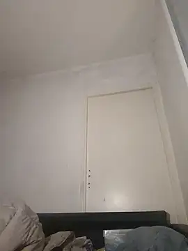 zeousseelphie online show from April 2026 05:41:01 PM