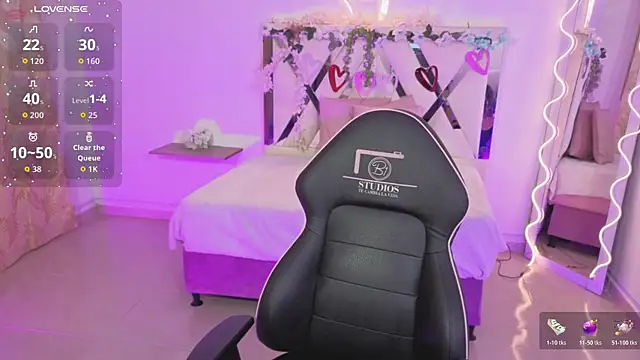 ZURY TAY online show from October 2025 11:39:02 AM