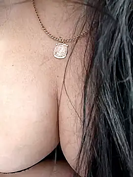 Snapshot of MIA_LO_VE chatting on September 2025 12:26:01 PM MIA LO VE online show from September 2025 12:26:01 PM