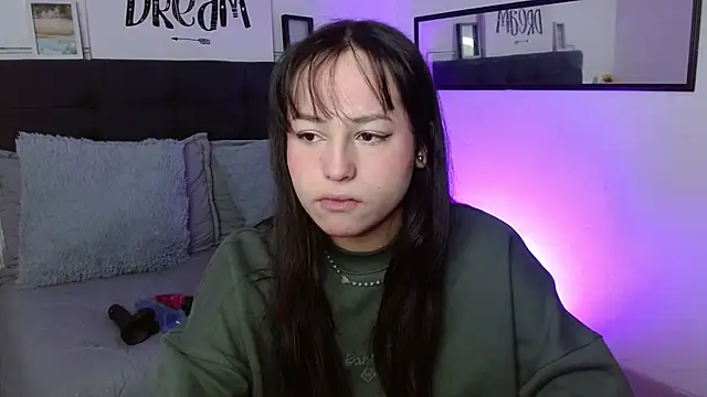 Snapshot of Eymmy_24 chatting on September 2025 02:55:01 AM Eymmy 24 online show from September 2025 02:55:01 AM