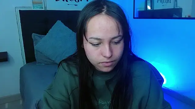 Snapshot of Eymmy_24 chatting on September 2025 02:22:02 AM Eymmy 24 online show from September 2025 02:22:02 AM