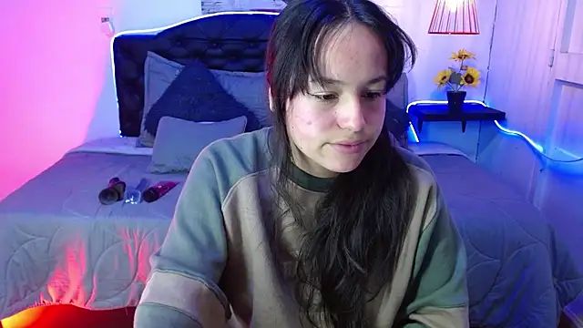 Snapshot of Eymmy_24 chatting on September 2025 05:42:01 AM Eymmy 24 online show from September 2025 05:42:01 AM