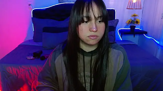 Snapshot of Eymmy_24 chatting on September 2025 02:04:02 AM Eymmy 24 online show from September 2025 02:04:02 AM