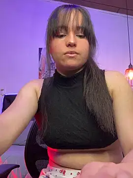 Snapshot of Eymmy_24 chatting on October 2025 02:52:01 AM Eymmy 24 online show from October 2025 02:52:01 AM