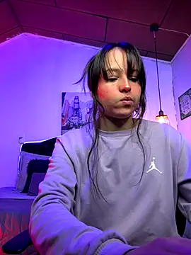 Snapshot of Eymmy_24 chatting on October 2025 11:37:01 PM Eymmy 24 online show from October 2025 11:37:01 PM