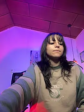 Snapshot of Eymmy_24 chatting on October 2025 03:07:02 AM Eymmy 24 online show from October 2025 03:07:02 AM