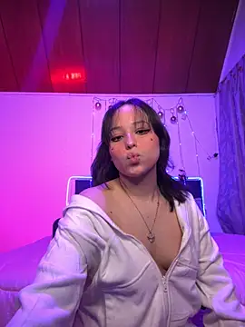 Snapshot of Eymmy_24 chatting on November 2025 11:48:02 PM Eymmy 24 online show from November 2025 11:48:02 PM