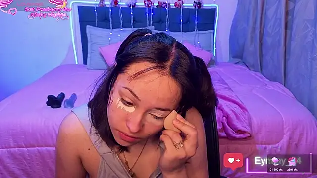 Snapshot of Eymmy_24 chatting on December 2025 01:02:02 AM Eymmy 24 online show from December 2025 01:02:02 AM