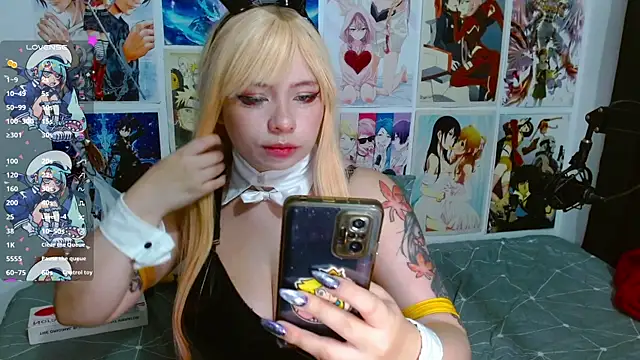 Snapshot of Lil-La chatting on October 2025 10:56:01 AM Lil-La online show from October 2025 10:56:01 AM