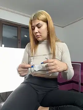 Snapshot of MiaKiittyy chatting on November 2025 01:16:02 AM MiaKiittyy online show from November 2025 01:16:02 AM