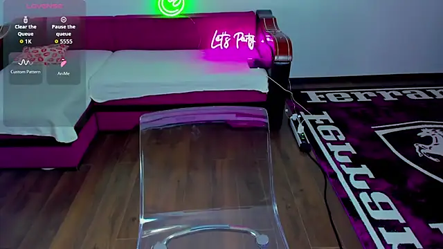 Snapshot of MiaKiittyy chatting on November 2025 01:05:01 AM MiaKiittyy online show from November 2025 01:05:01 AM