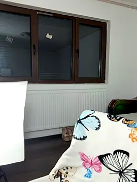 Snapshot of MiaKiittyy chatting on November 2025 01:06:01 AM MiaKiittyy online show from November 2025 01:06:01 AM