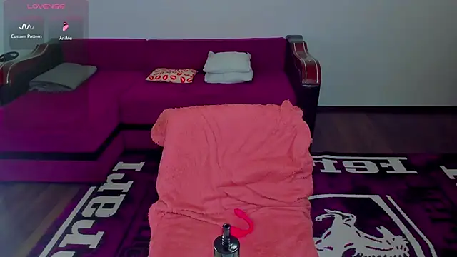 Snapshot of MiaKiittyy chatting on January 2026 05:27:02 PM MiaKiittyy online show from January 2026 05:27:02 PM