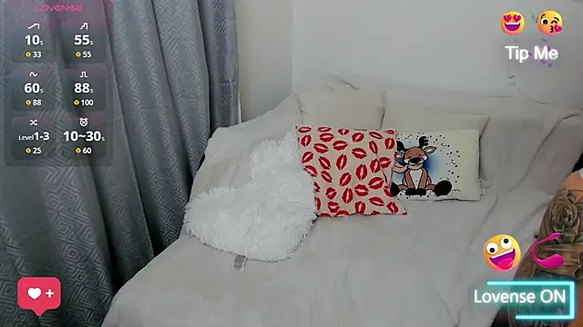 Snapshot of MiaKiittyy chatting on February 2026 10:37:01 PM MiaKiittyy online show from February 2026 10:37:01 PM