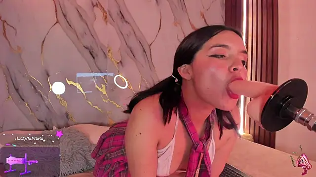 Snapshot of alicecute77 chatting on October 2025 02:32:01 AM alicecute77 online show from October 2025 02:32:01 AM