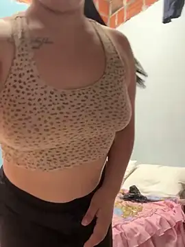 Snapshot of Moon-Lice chatting on January 2026 08:12:01 PM Moon-Lice online show from January 2026 08:12:01 PM