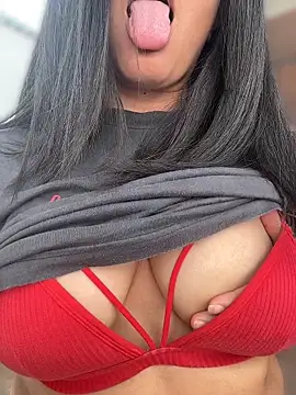 Suandenilo7 online show from April 2026 06:47:01 PM