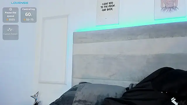 Snapshot of Aleja_ruizz chatting on October 2025 10:12:02 PM Aleja ruizz online show from October 2025 10:12:02 PM