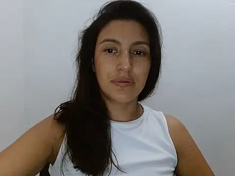 SarahFriendly online show from June 2026 04:37:01 AM