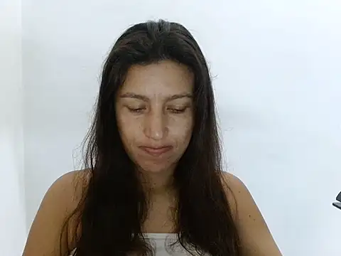 SarahFriendly online show from July 2026 11:39:02 AM