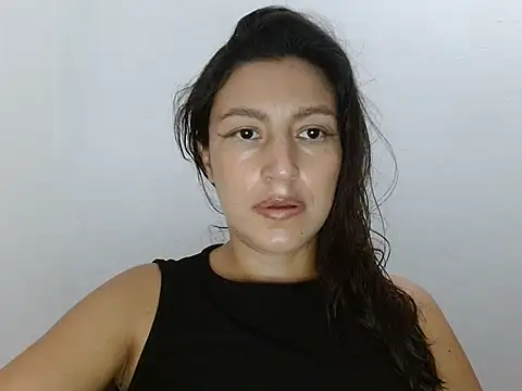 SarahFriendly online show from August 2026 12:09:01 AM