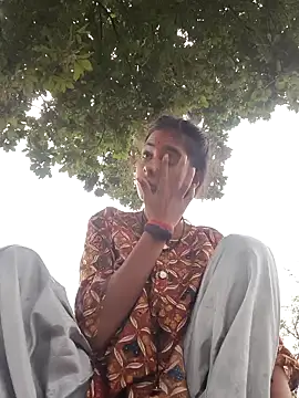 Snapshot of Gulika_Doshi chatting on September 2025 02:06:02 AM Gulika Doshi online show from September 2025 02:06:02 AM