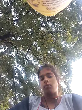 Snapshot of Gulika_Doshi chatting on October 2025 01:03:02 AM Gulika Doshi online show from October 2025 01:03:02 AM