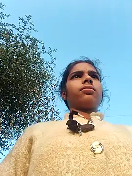 Snapshot of Gulika_Doshi chatting on November 2025 01:29:02 AM Gulika Doshi online show from November 2025 01:29:02 AM