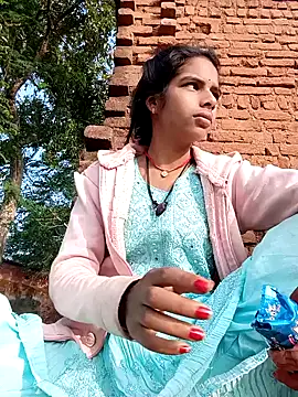 Snapshot of Gulika_Doshi chatting on December 2025 02:50:02 AM Gulika Doshi online show from December 2025 02:50:02 AM