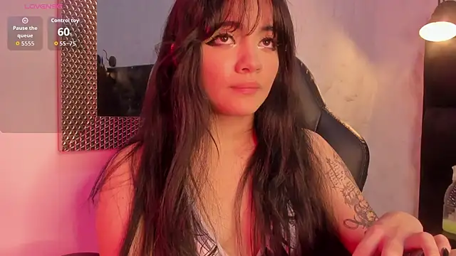 Snapshot of Darky_Doll chatting on September 2025 03:53:01 AM Darky Doll online show from September 2025 03:53:01 AM