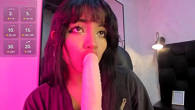 Snapshot of Darky_Doll chatting on November 2025 08:47:01 PM Darky Doll online show from November 2025 08:47:01 PM