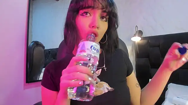 Snapshot of Darky_Doll chatting on December 2025 10:16:01 PM Darky Doll online show from December 2025 10:16:01 PM