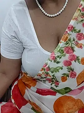 Snapshot of tami_lavanya chatting on February 2026 06:21:02 AM tami lavanya online show from February 2026 06:21:02 AM