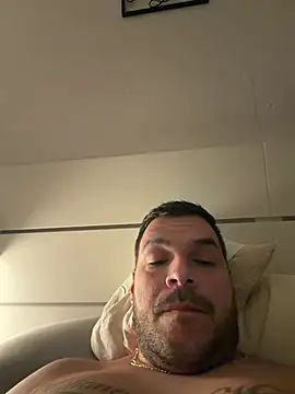 Snapshot of elvergon2023 chatting on March 2026 04:47:01 AM elvergon2023 online show from March 2026 04:47:01 AM