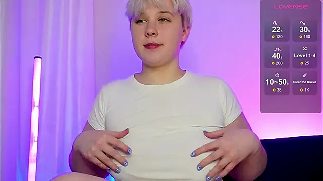 teyasunny online show from October 2025 07:49:01 PM