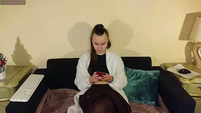 Kelly Cartier online show from January 2026 12:54:01 PM