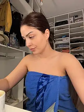 Lexi Storm online show from July 2026 06:32:02 AM