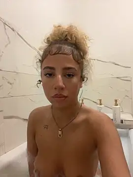 Snapshot of Aurorajadex chatting on October 2025 11:04:02 PM Aurorajadex online show from October 2025 11:04:02 PM