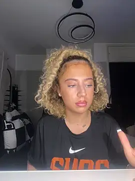 Snapshot of Aurorajadex chatting on October 2025 08:10:01 PM Aurorajadex online show from October 2025 08:10:01 PM